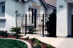 walkgates0002
